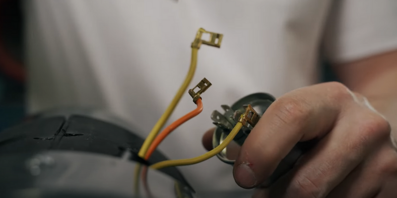 How to Connect a Capacitor to an AC Motor (With Video)